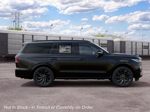 New 2027 Lincoln Navigator Reserve w/ Jet Appearance Package AWD/4WD image 30