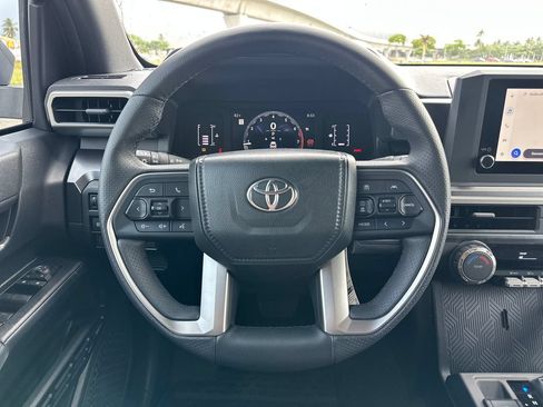 Used 2026 Toyota 4Runner SR5 AWD/4WD image 14