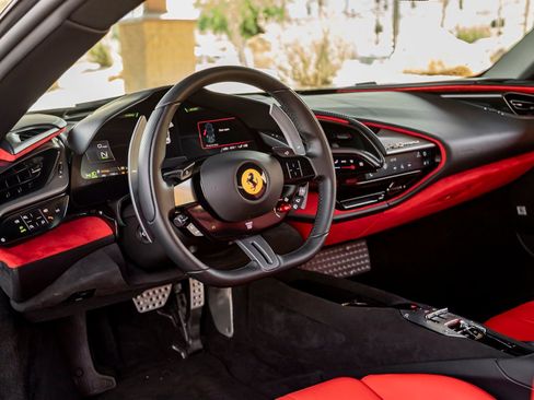 Used 2022 Ferrari SF90 Stradale AWD/4WD image 15