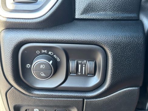 Used 2022 RAM 1500 Laramie image 22