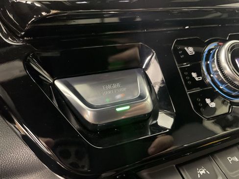 Used 2025 GMC Sierra 1500 AT4 w/ Technology Package image 16