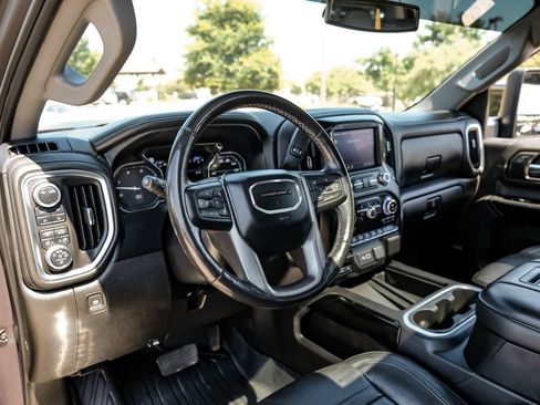 Used 2022 GMC Sierra 2500 Denali AWD/4WD image 12