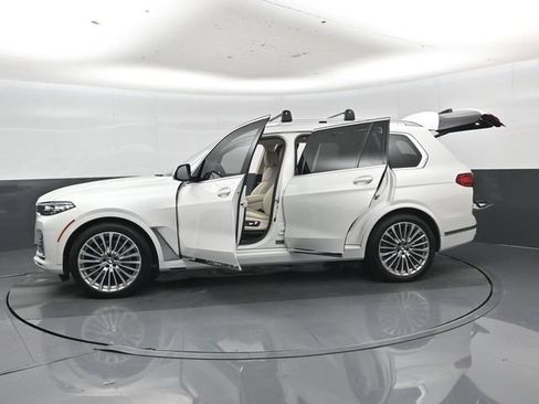 Used 2020 BMW X7 xDrive40i w/ Premium Package AWD/4WD image 61