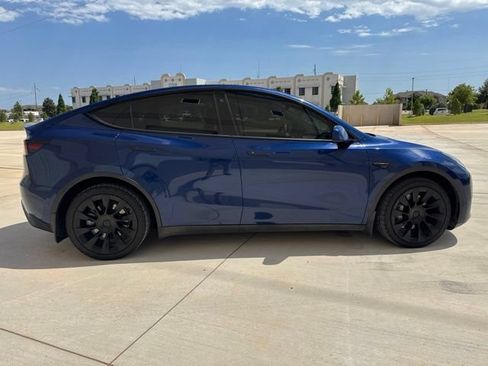 Used 2022 Tesla Model Y Long Range AWD/4WD image 4