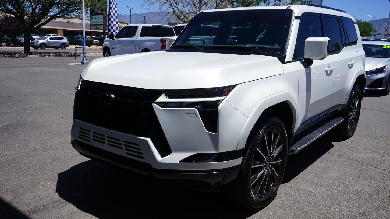 Used 2024 Lexus GX 550 w/ Cold Area Package AWD/4WD image 7