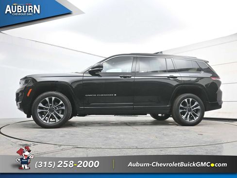 Used 2024 Jeep Grand Cherokee L Overland w/ Trailer Tow Package image 17