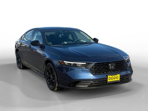 Certified 2025 Honda Accord SE image 7