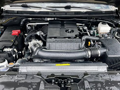 Used 2025 Nissan Frontier SV RWD image 10