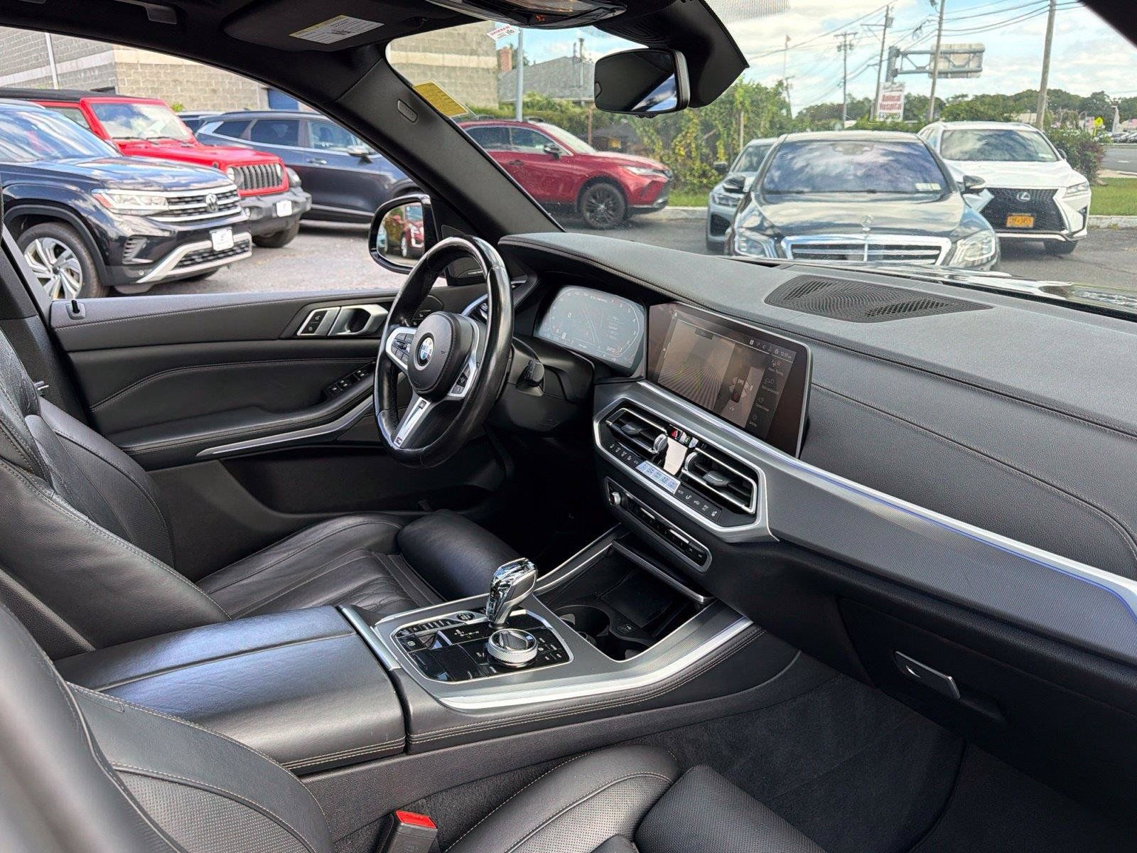Used 2022 BMW X5 M50i w/ Executive Package AWD/4WD image 14