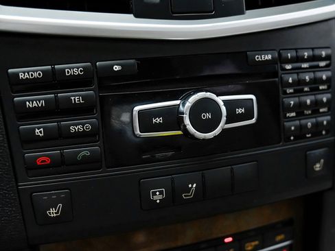 Used 2013 Mercedes-Benz E 350 4MATIC Sedan w/ Premium 1 Pkg image 26