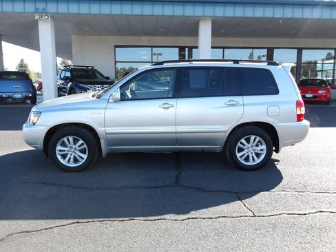 Used 2006 Toyota Highlander Limited AWD/4WD image 2