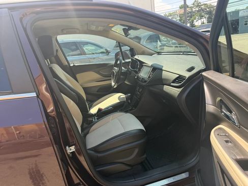 Used 2018 Buick Encore Sport Touring AWD/4WD image 24