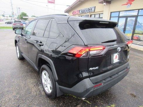 Used 2019 Toyota RAV4 XLE w/ All Weather Liner Package AWD/4WD image 7