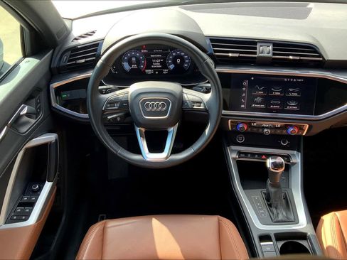 Used 2022 Audi Q3 2.0T Premium image 5