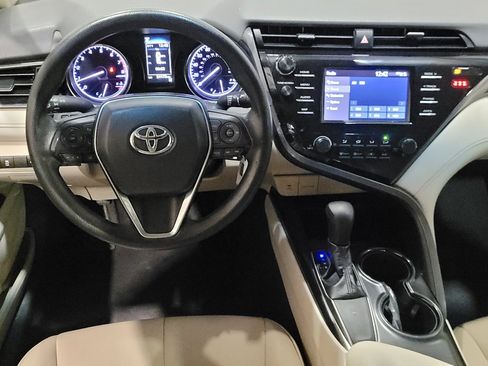 Used 2019 Toyota Camry LE image 22