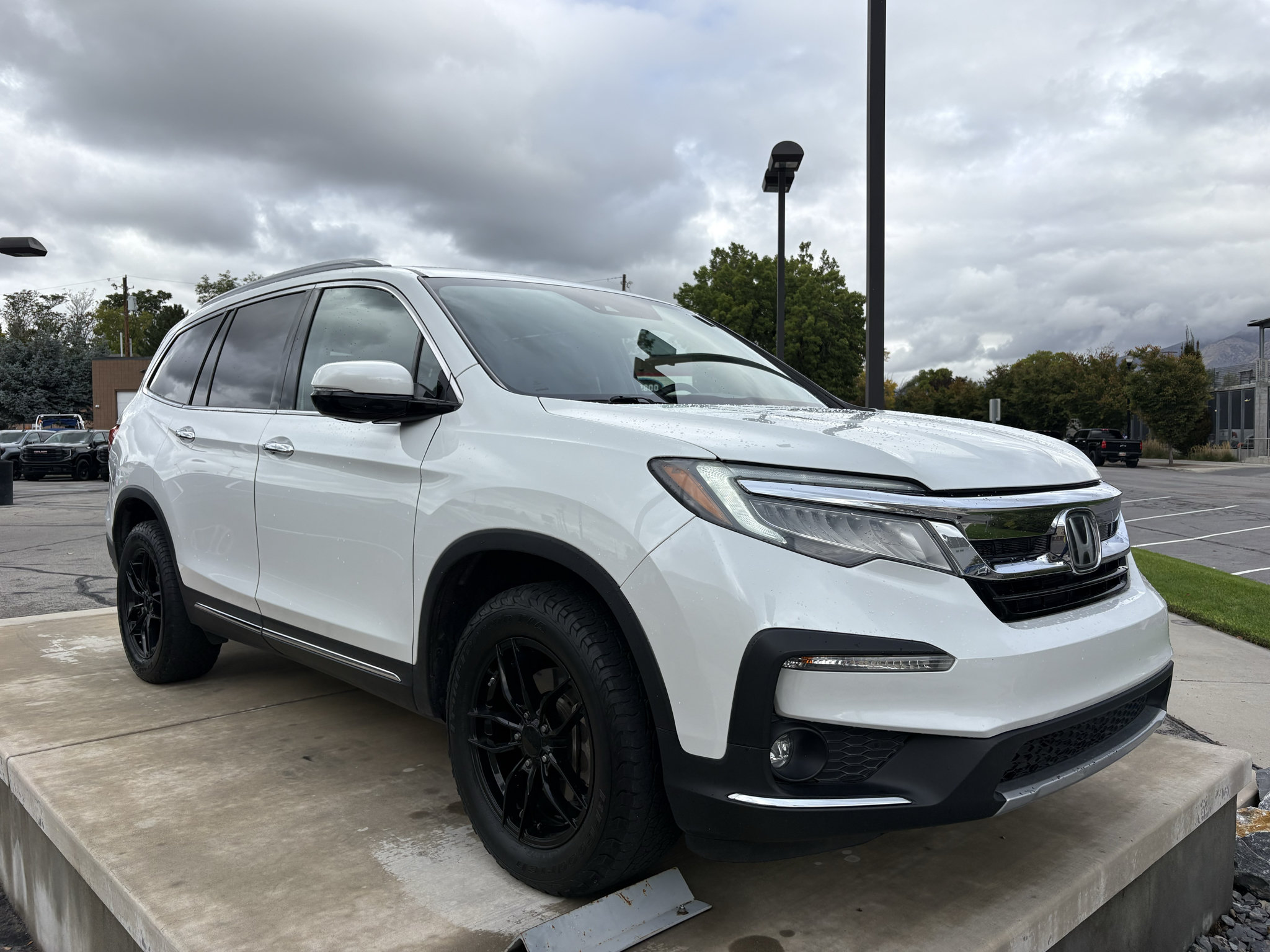 Used 2021 Honda Pilot Elite image 1