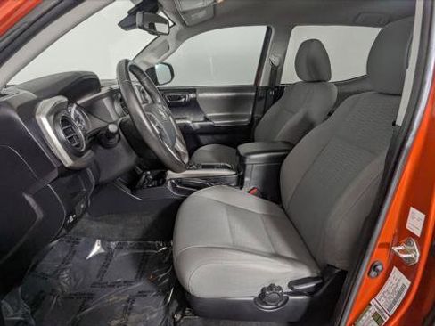 Used 2018 Toyota Tacoma SR5 image 14