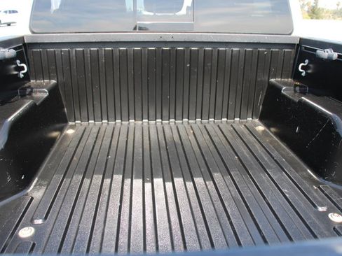 Certified 2019 Toyota Tacoma TRD Off-Road w/ Technology Package image 16