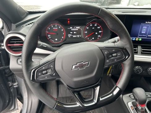 Certified 2024 Chevrolet Trax RS w/ Driver Confidence Package image 17