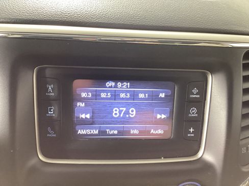 Used 2014 Jeep Grand Cherokee Laredo w/ Security & Convenience Group image 19