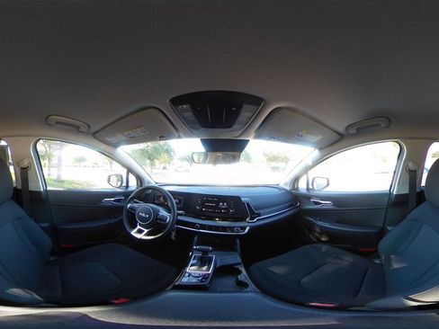 Used 2025 Kia Sportage LX FWD image 42
