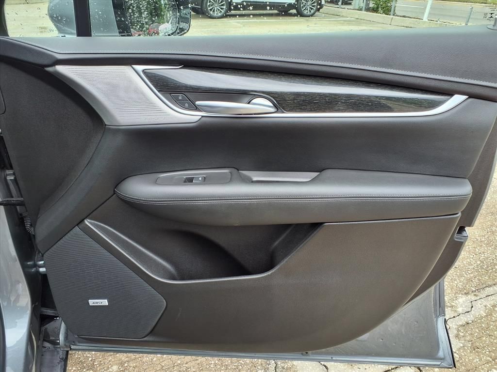 Used 2021 Cadillac XT5 Premium Luxury FWD image 11