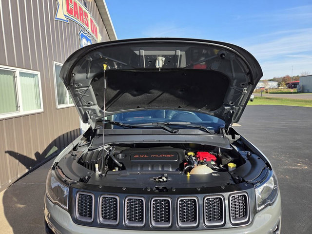 Used 2021 Jeep Compass Trailhawk AWD/4WD image 37