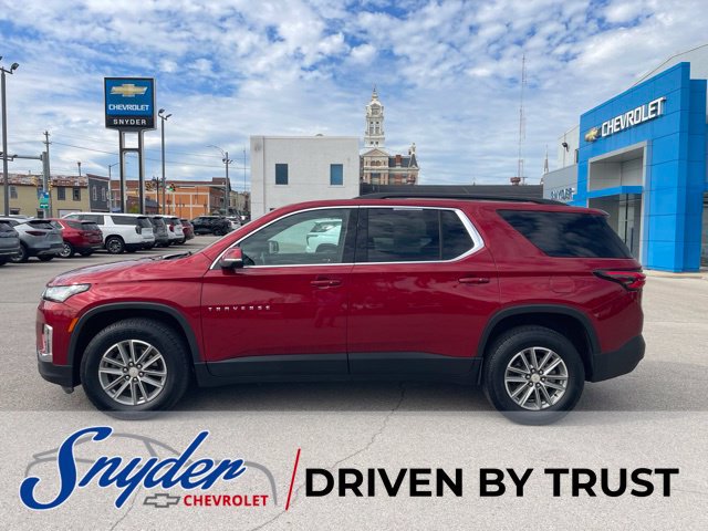 Used 2023 Chevrolet Traverse LT FWD image 1