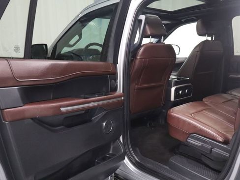 Used 2022 Ford Expedition Max Limited image 12
