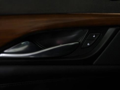 Used 2019 Cadillac Escalade ESV Luxury image 22