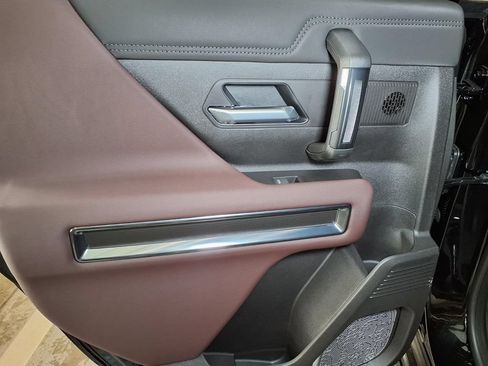Used 2026 GMC Hummer EV SUV AWD/4WD image 11