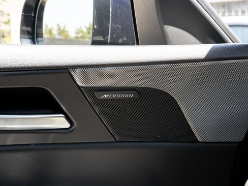 Used 2018 Jaguar XE S RWD image 22