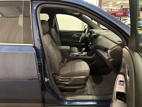Used 2023 Chevrolet Traverse LT image 12