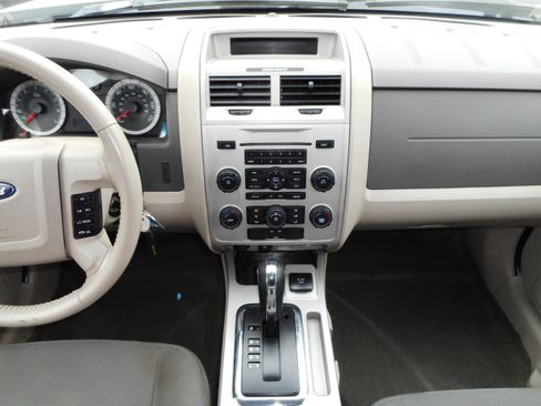 Used 2009 Ford Escape 4WD Hybrid image 21