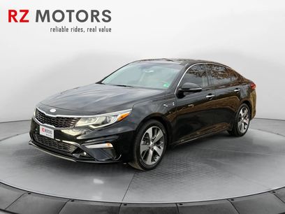 Used 2019 Kia Optima S w/ S Panoramic Sunroof Package