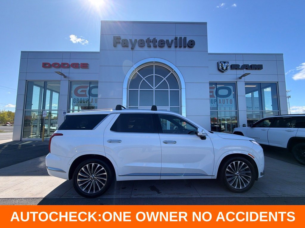 Used 2023 Hyundai Palisade Calligraphy AWD/4WD image 2