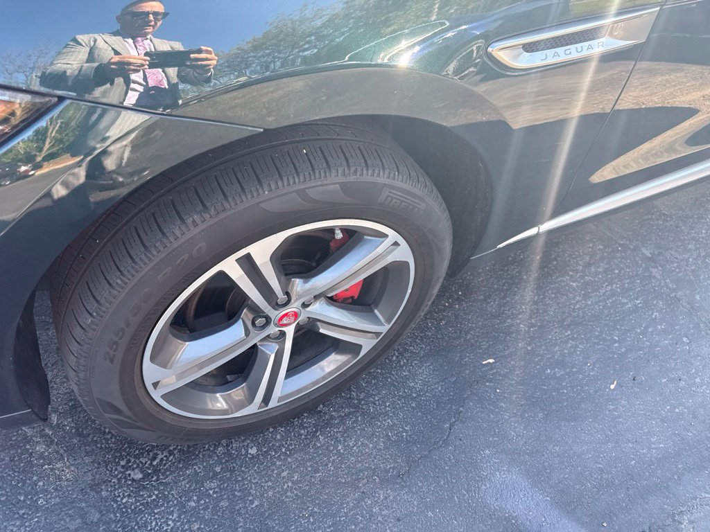 Used 2018 Jaguar F-PACE S AWD/4WD image 4