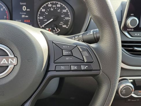 Used 2025 Nissan Altima 2.5 S FWD image 6