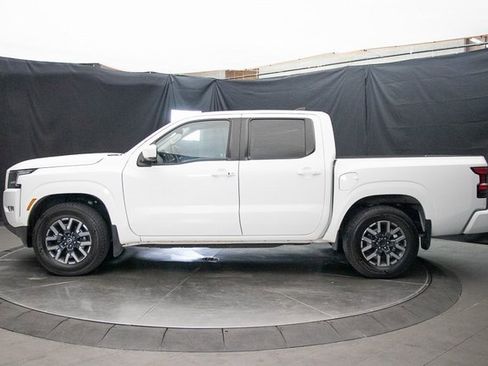 Used 2022 Nissan Frontier SV image 9