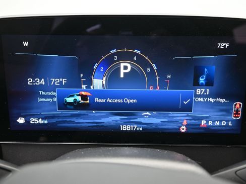 Used 2025 Chevrolet Traverse LT image 20