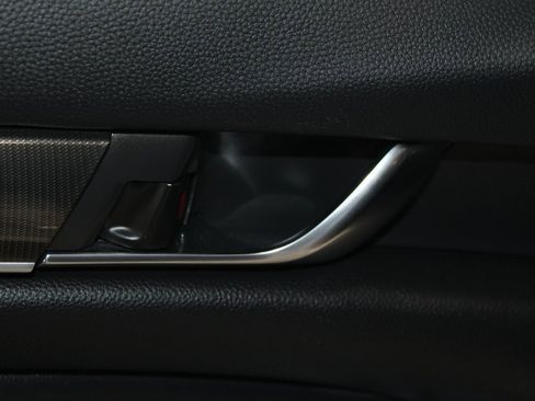 Used 2022 Honda Accord Sport image 8