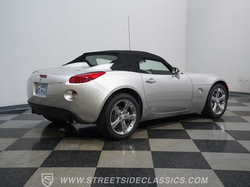 Used 2007 Pontiac Solstice GXP w/ Premium Package RWD image 25
