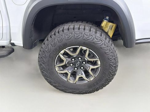 Used 2023 Chevrolet Colorado ZR2 w/ ZR2 Convenience Package III AWD/4WD image 33