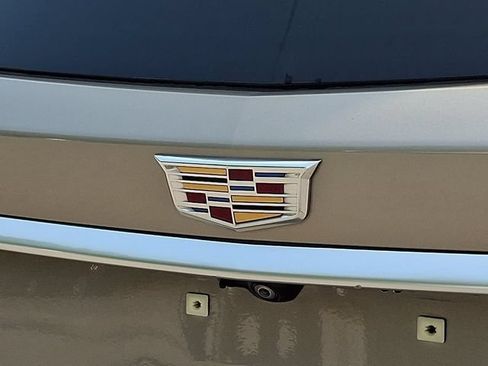 Used 2022 Cadillac XT6 Premium Luxury w/ Technology Package FWD image 36