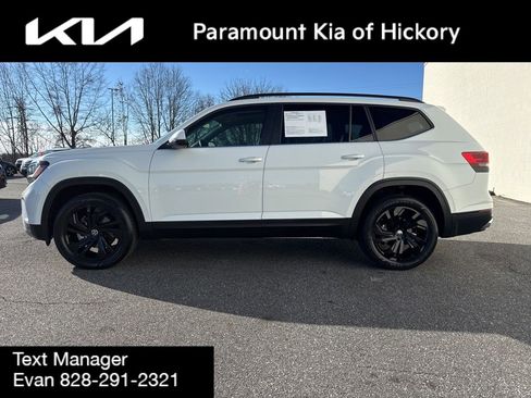 Used 2023 Volkswagen Atlas SE image 4