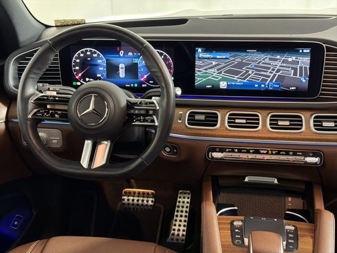 Certified 2025 Mercedes-Benz GLS 450 4MATIC image 28