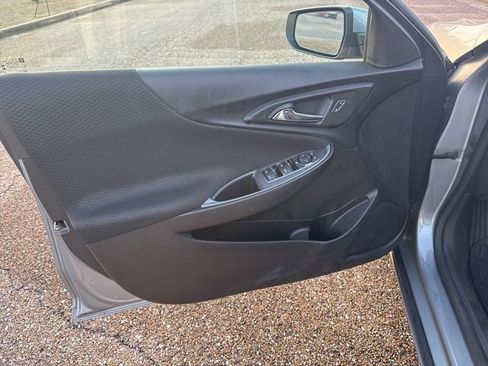 Used 2024 Chevrolet Malibu LT image 15