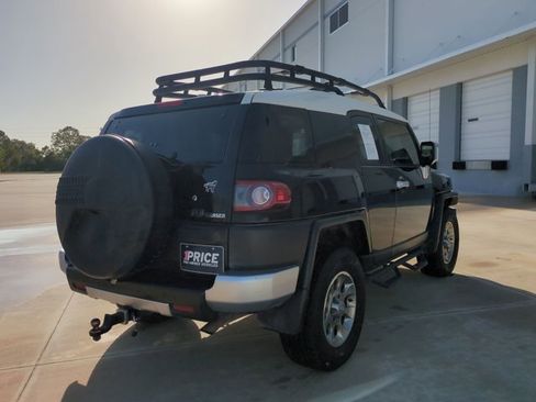 Used 2012 Toyota FJ Cruiser 4WD w/ Upgrade Pkg image 5