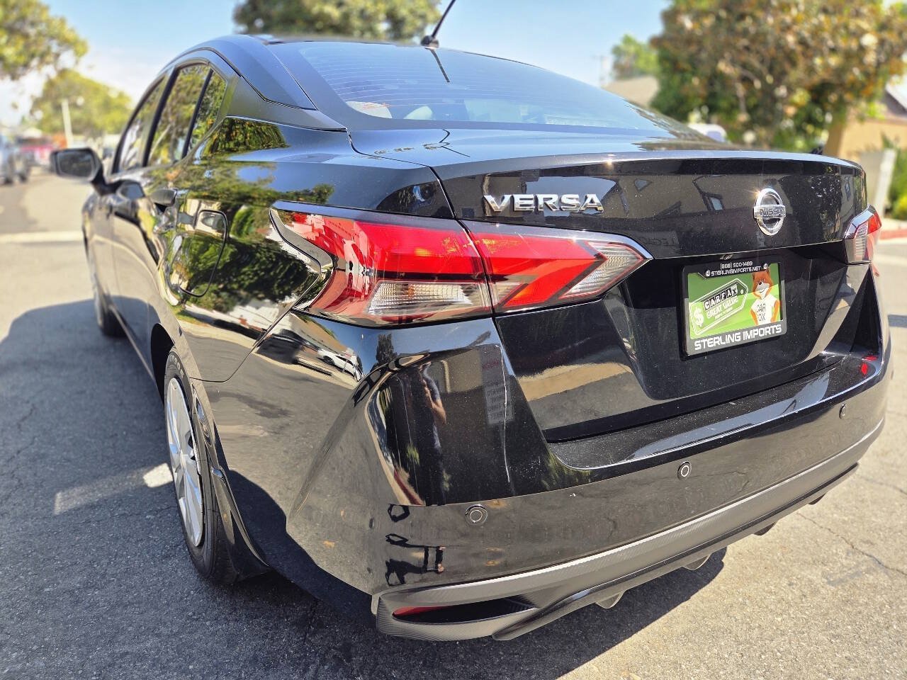 Used 2020 Nissan Versa S FWD image 17