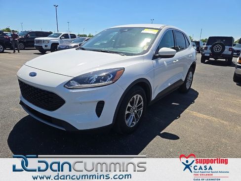 Used 2021 Ford Escape SE FWD image 1